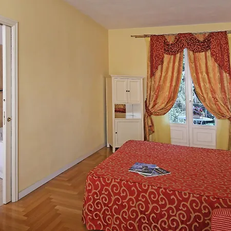 Hotel Sofia 4*
