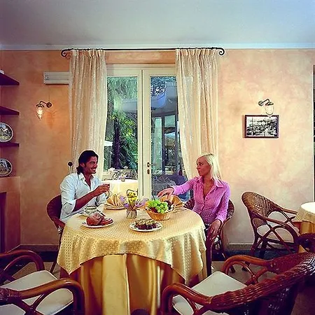 Hotel Sofia 4*