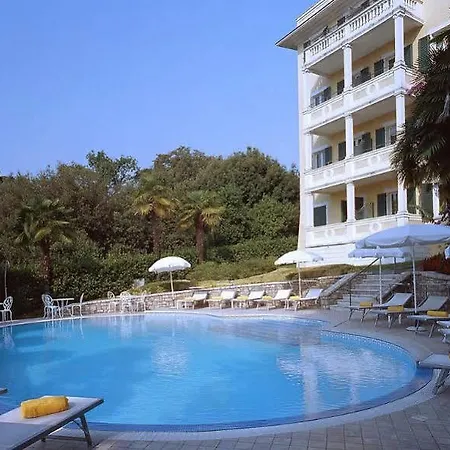 Hotel Sofia 4*